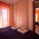 Hébergement de vacances Cozy Hilltop With Breathtaking Views *