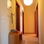 Hébergement de vacances Cozy Hilltop With Breathtaking Views *