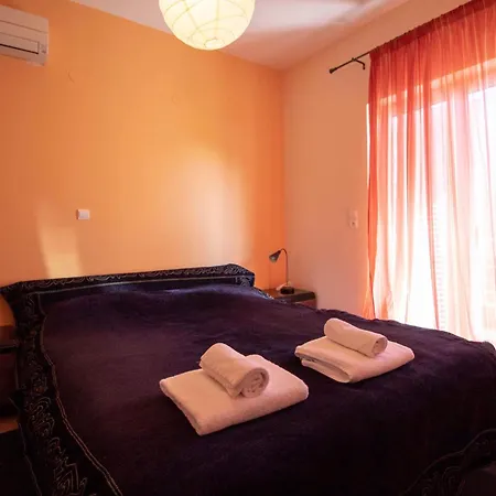 Σπίτι διακοπών Cozy Hilltop With Breathtaking Views *
