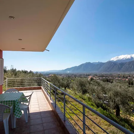 Cozy Hilltop With Breathtaking Views Сasa de vacaciones