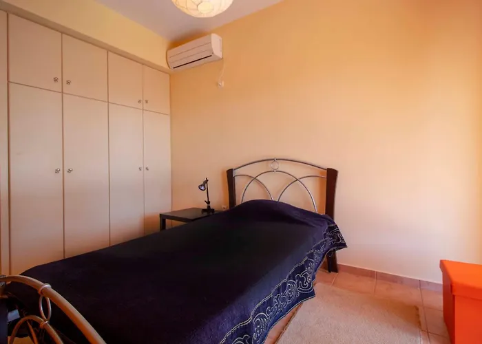 Cozy Hilltop With Breathtaking Views Casa de Férias