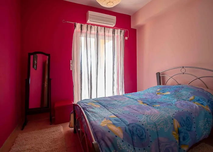 Cozy Hilltop With Breathtaking Views Magoula (Peloponnese)